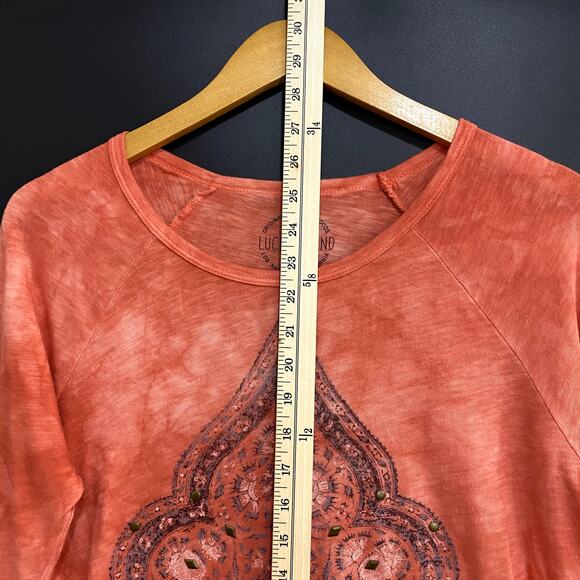 Lucky Brand Tie Dye Top Women's Small Orange Bronze Studs Round Neck 3/4 Sleeve - Picture 6 of 8